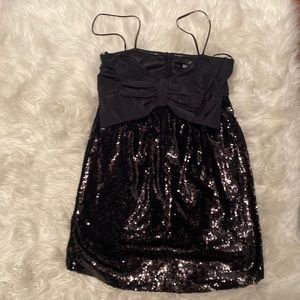 Zara sequence with bow dress